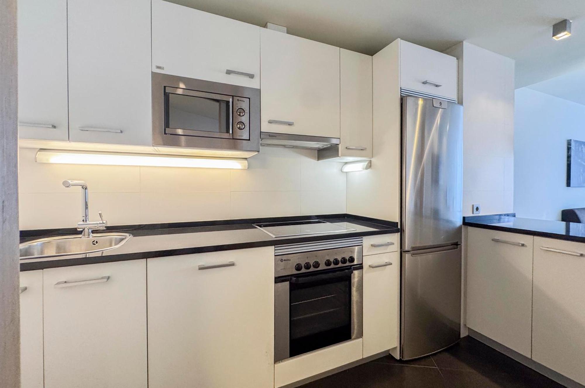 Hotel Jardines De Uleta Suites Витория Экстерьер фото