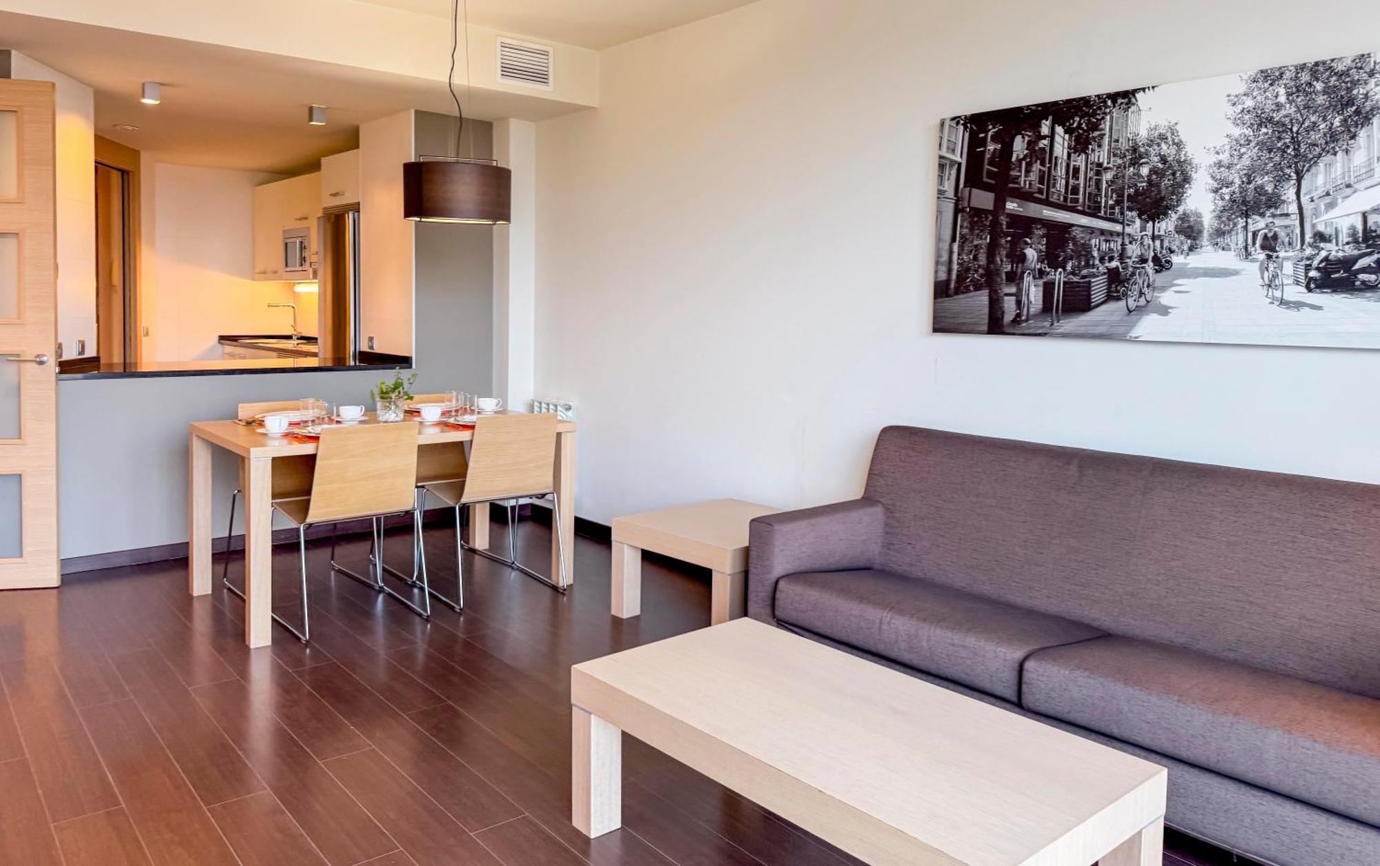 Hotel Jardines De Uleta Suites Витория Экстерьер фото